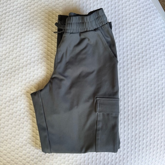 Mondetta Elastic Waist Cargo Pants - Picture 5 of 5
